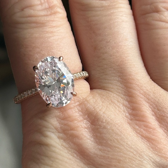 Jewelry - 4/$100 Elegant Gold and Silver Oval Cut Ring size 9 1/2